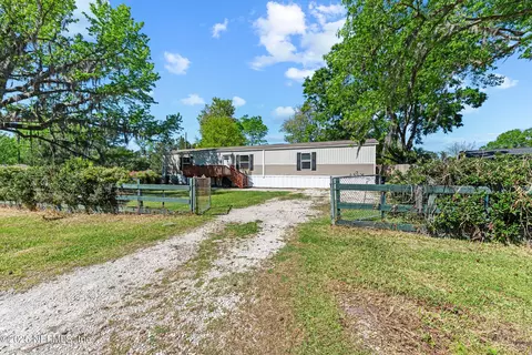 13178 Duval Lake Rd E, Jacksonville, FL 32218
