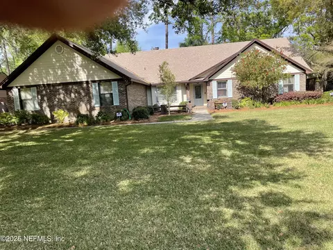 2635 Spreading Oaks Ln, Jacksonville, FL 32223