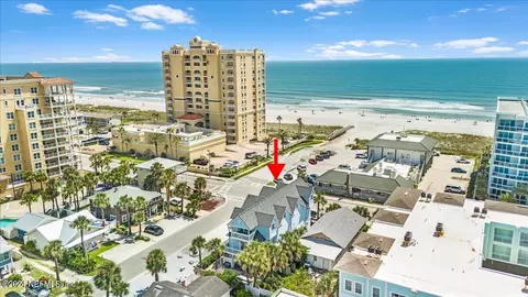108 8th Ave N #B, Jacksonville Beach, FL 32250