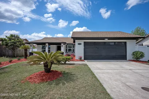 6266 Cranberry Ln W, Jacksonville, FL 32244