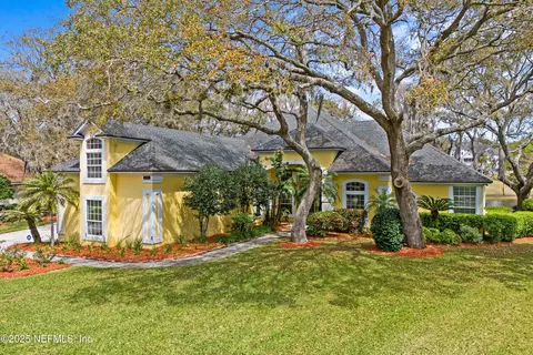 12511 Mission Hills Cir N, Jacksonville, FL 32225