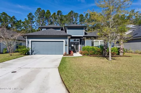 1040 Laurel Valley Dr, Orange Park, FL 32065