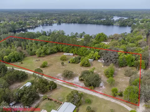 1017 Old Gainesville Hwy, Interlachen, FL 32148