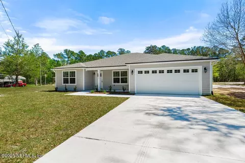 16073 Ressie Dr W, Jacksonville, FL 32218