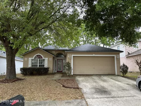 9387 Thorn Glen Rd, Jacksonville, FL 32208