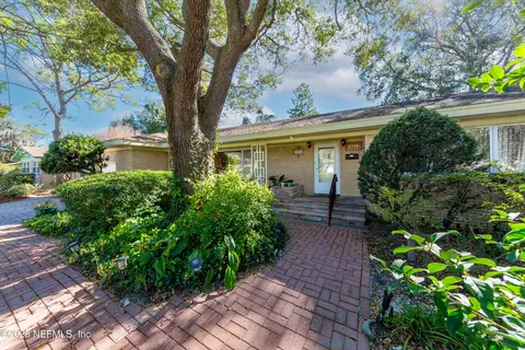 2348 Smullian Trl N, Jacksonville, FL 32217