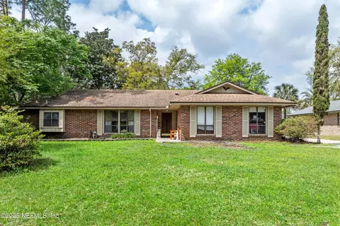 3506 Compass Rose Dr E, Jacksonville, FL 32216