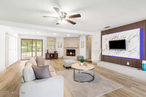 304 Laurina St, Jacksonville, FL 32216