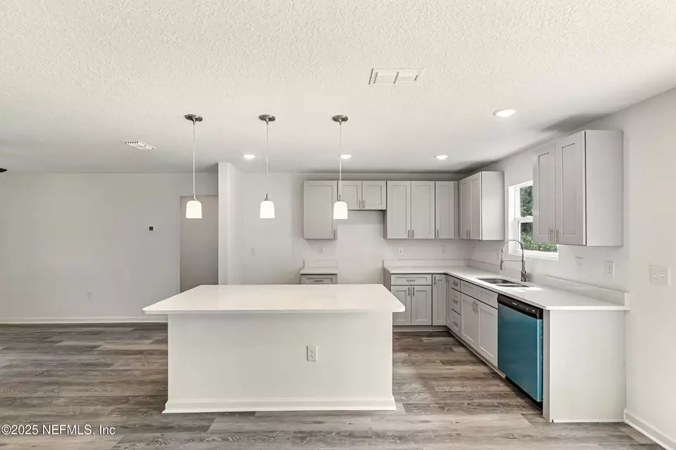 Kitchen - 10615 Yeager Ave, Hastings, FL 32145 photo 2 of 2