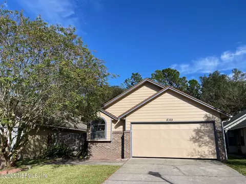 8769 Pinevalley Ln, Jacksonville, FL 32244