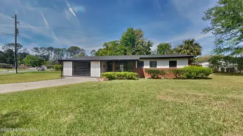 2620 Sack Dr E, Jacksonville, FL 32216