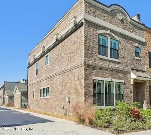 153 N 3rd St, Fernandina Beach, FL 32034