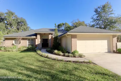 4394 Apple Tree Pl, Jacksonville, FL 32258