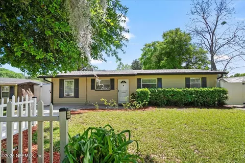 10548 Airport Terrace Dr, Jacksonville, FL 32225