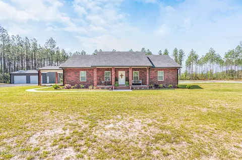 5160 Mobleys Trl, Macclenny, FL 32063
