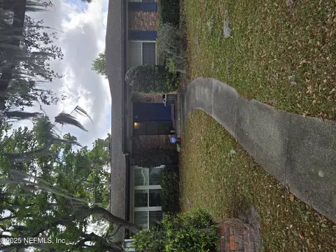 1045 Carlotta Rd W, Jacksonville, FL 32211
