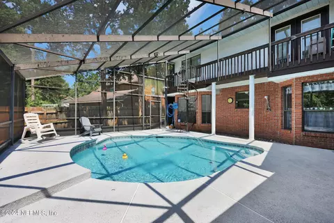 446 Los Palmas Dr, Fleming Island, FL 32003