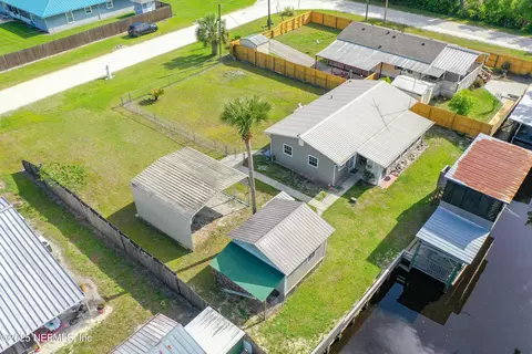 103 Palm St, Satsuma, FL 32189