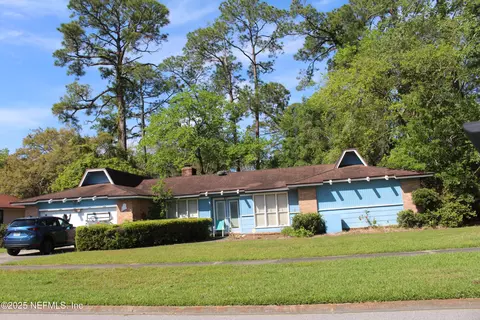 10138 Oakisle Rd W, Jacksonville, FL 32257