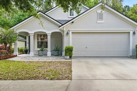 14611 Falling Waters Dr, Jacksonville, FL 32258