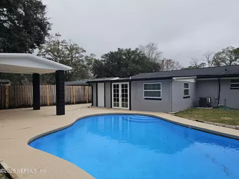5918 N John F Kennedy Dr, Jacksonville, FL 32219