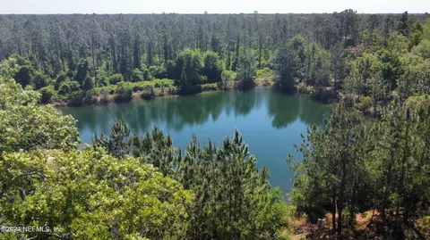 6087 Woodard Ln, Green Cove Springs, FL 32043