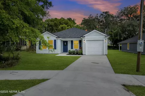 1906 Gillis St, Palatka, FL 32177