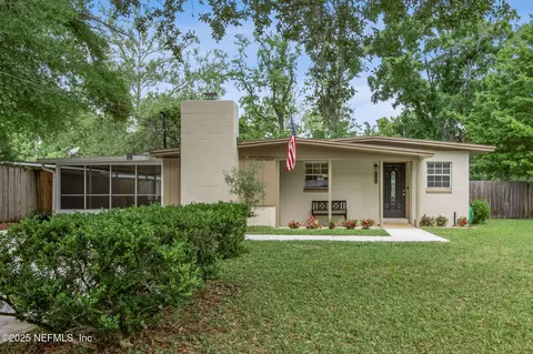 8435 Brackridge Blvd S, Jacksonville, FL 32216