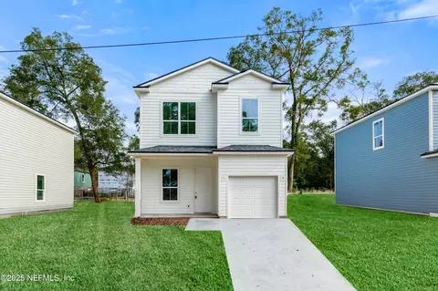 141 Cougar Rd, Jacksonville, FL 32220
