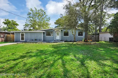 7427 Warner Dr, Jacksonville, FL 32244