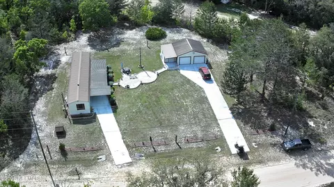 115 Lopez Ave, Interlachen, FL 32148