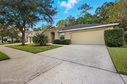 816 Bonaparte Landing Blvd, Jacksonville, FL 32218
