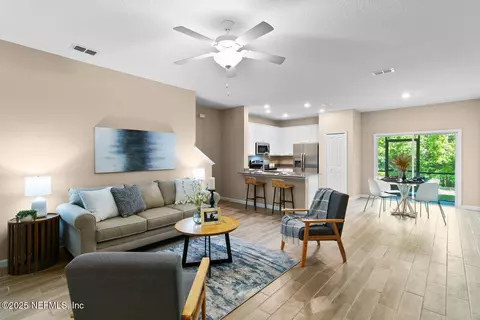 2627 Sandy Dune Dr, Jacksonville, FL 32233