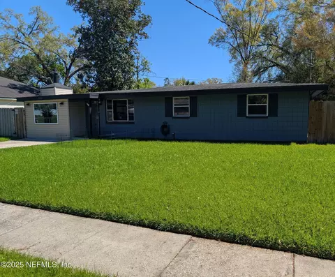 5919 Sonora Dr W, Jacksonville, FL 32244