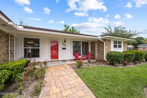 706 Montego Rd E, Jacksonville, FL 32216