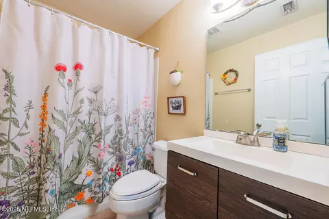 Bath - 160 Crete Ct, Saint Augustine, FL 32084 photo 1 of 3