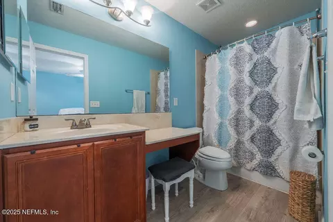 Bath - 160 Crete Ct, Saint Augustine, FL 32084 photo 2 of 3