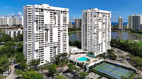 20225 NE 34th Ct #817, Miami, FL 33180