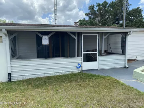 17320 SE 34th Ln, Ocklawaha, FL 32179