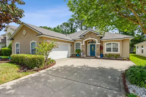 13719 Devan Lee Dr E, Jacksonville, FL 32226