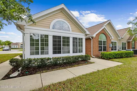 4337 Edgewater Crossing Dr, Jacksonville, FL 32257