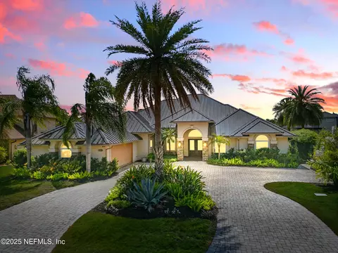 4468 Harbour North Ct, Jacksonville, FL 32225