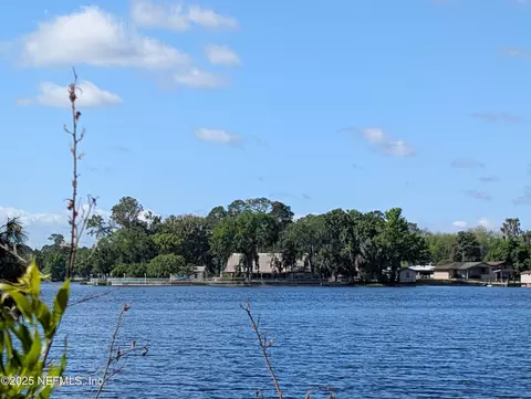 211 Ida Blvd, Interlachen, FL 32148