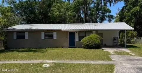 2418 Husson Ave, Palatka, FL 32177