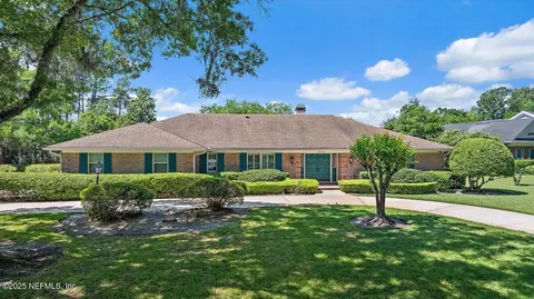 7812 Hunters Grove Rd, Jacksonville, FL 32256