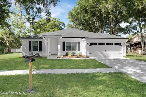 2667 Community Rd, Jacksonville, FL 32207