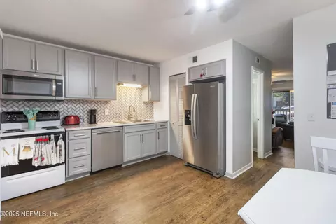 2300 Twelve Oaks Dr #B5, Orange Park, FL 32065