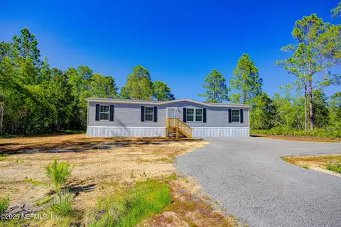 178 E Pinellas St, Palatka, FL 32177