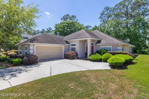 1816 Vista Lakes Dr, Fleming Island, FL 32003