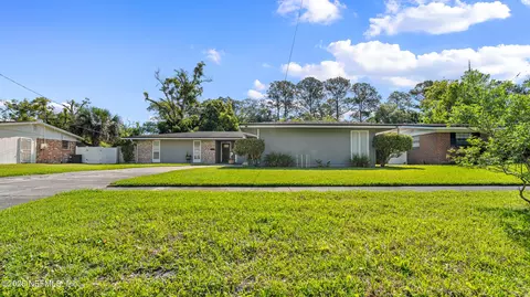 2749 Elisa Dr E, Jacksonville, FL 32216
